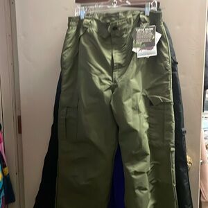 Pulse men’s size large, army green, waterproof polyester snow pants